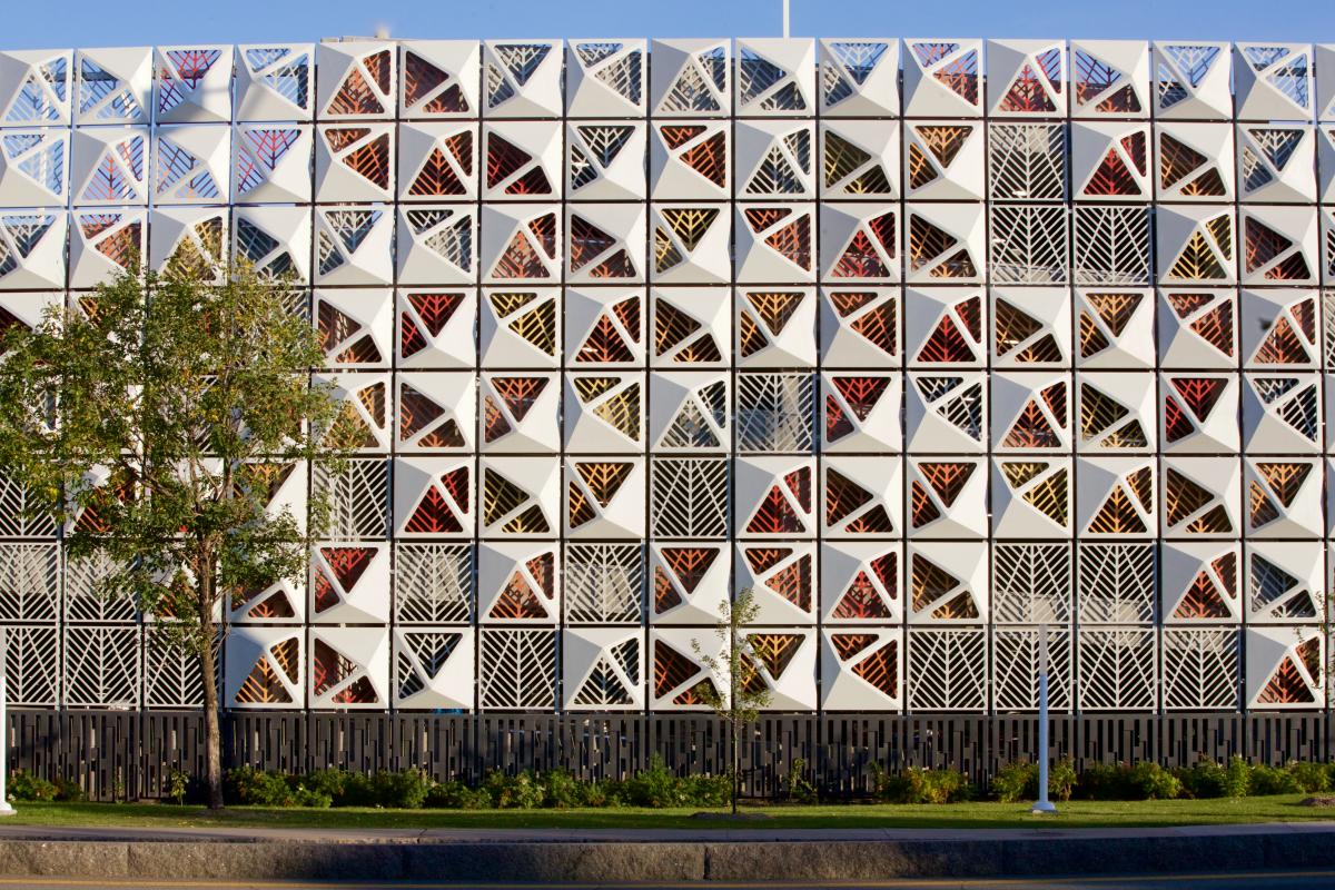 Realizações - Stationnement Étagé Place Ste-Foy / QC